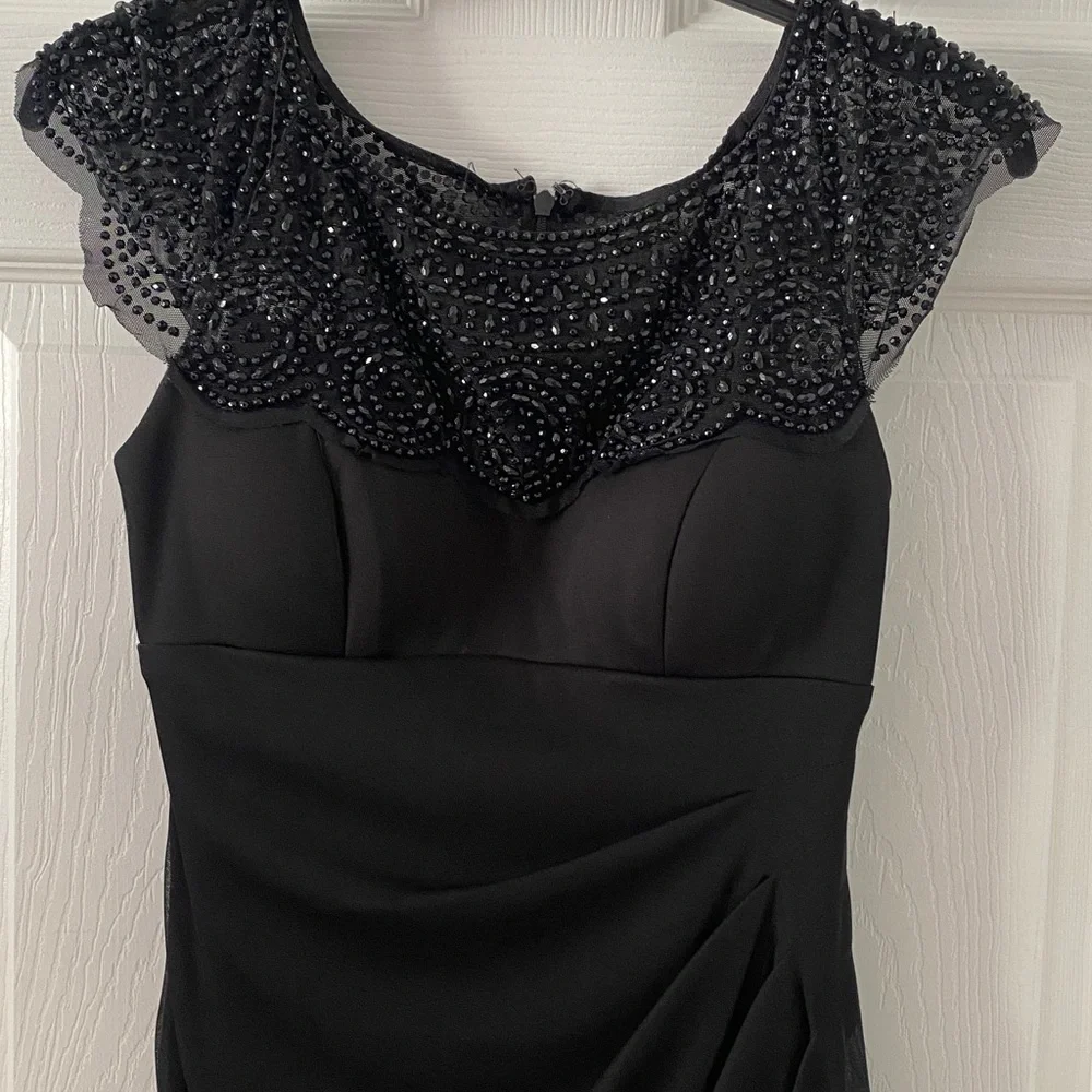 Cache Dress - Picture 2 of 8